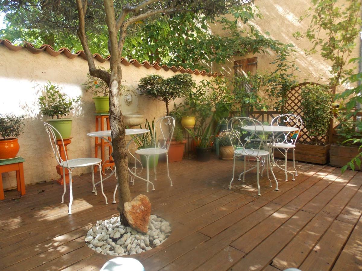 La Maison Du Bonheur Aups Exterior foto